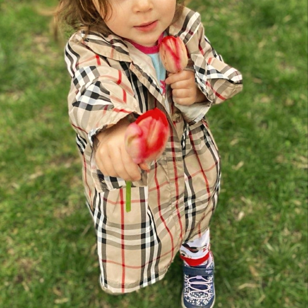 Beautiful jacket with similar burberry pattern - Picture 2 of 9